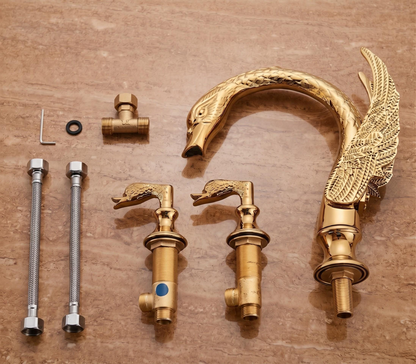 Robinet de lavabo cygne doré à 3 trous en laiton – vue 5