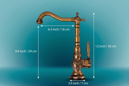 Robinet haut de vasque floral gravé en laiton antique – vue 5