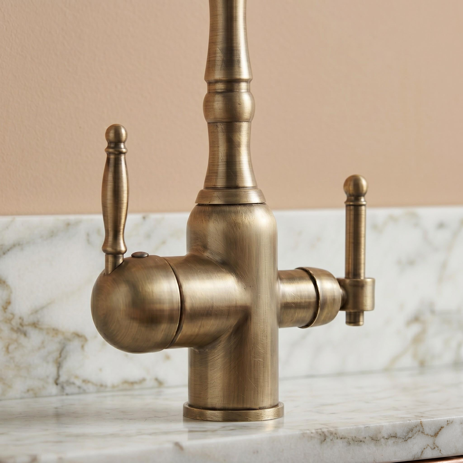 Robinet de cuisine en laiton antique avec eau filtrée – vue 2