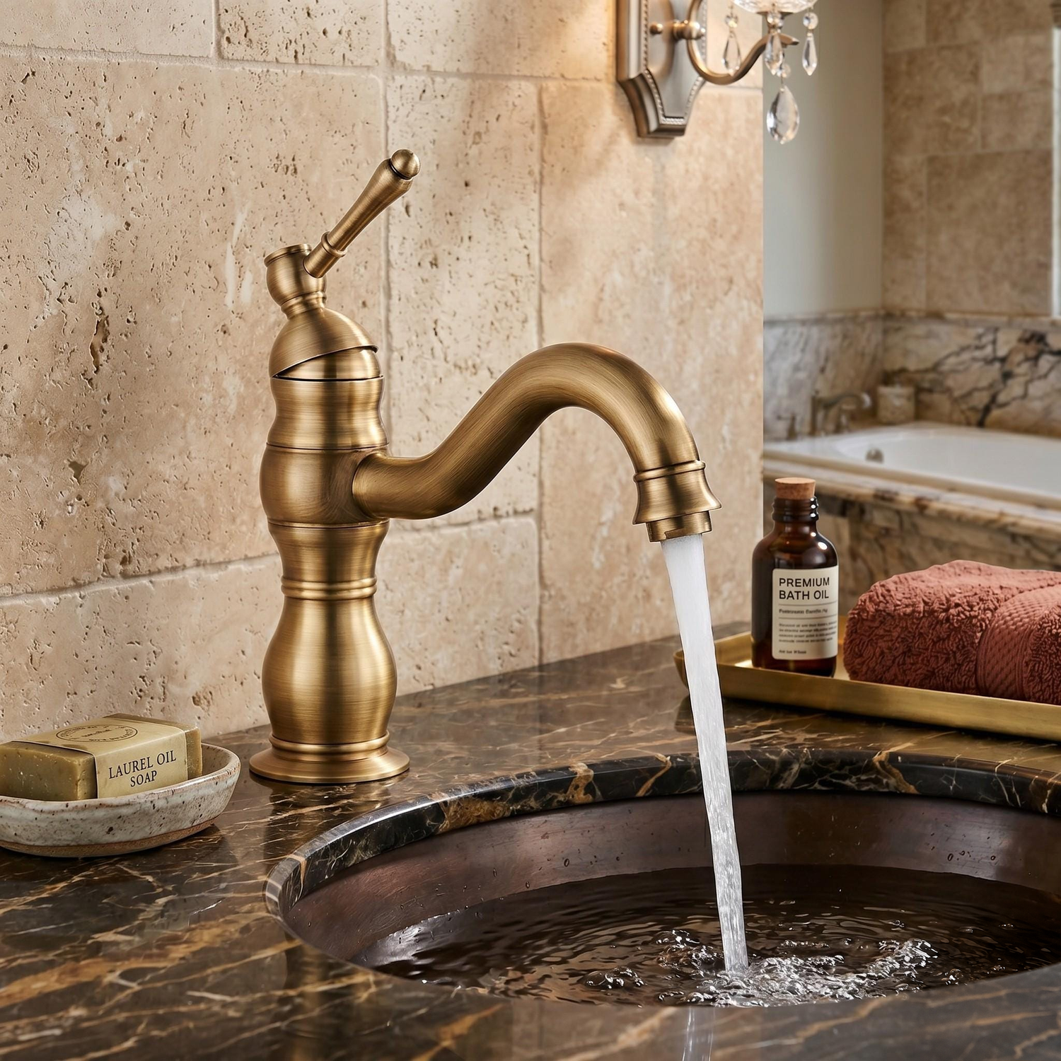 Robinet de lavabo apothicaire en laiton antique – vue 1