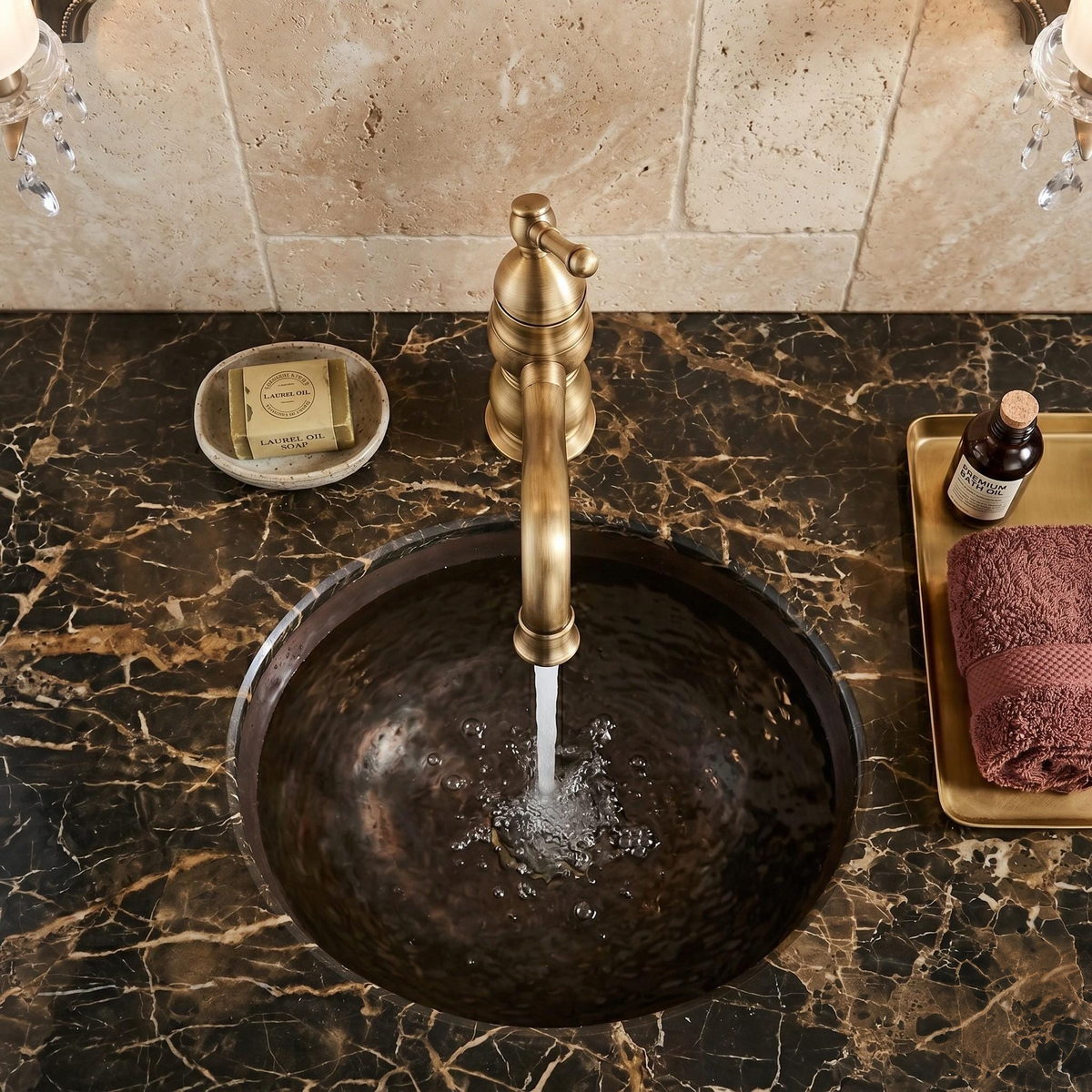 Robinet de lavabo apothicaire en laiton antique – vue 3