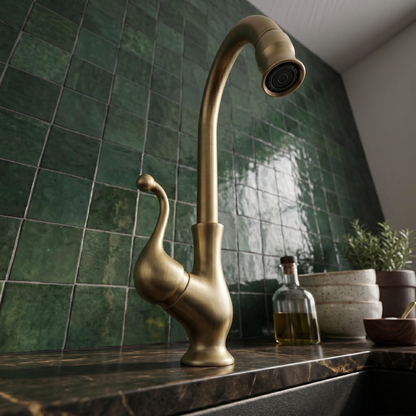 Robinet pont de cuisine à bec haut en laiton antique – vue 5