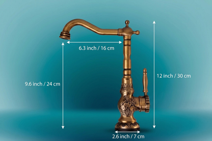 Robinet sculpté en laiton antique pour lavabo ou cuisine – vue 6